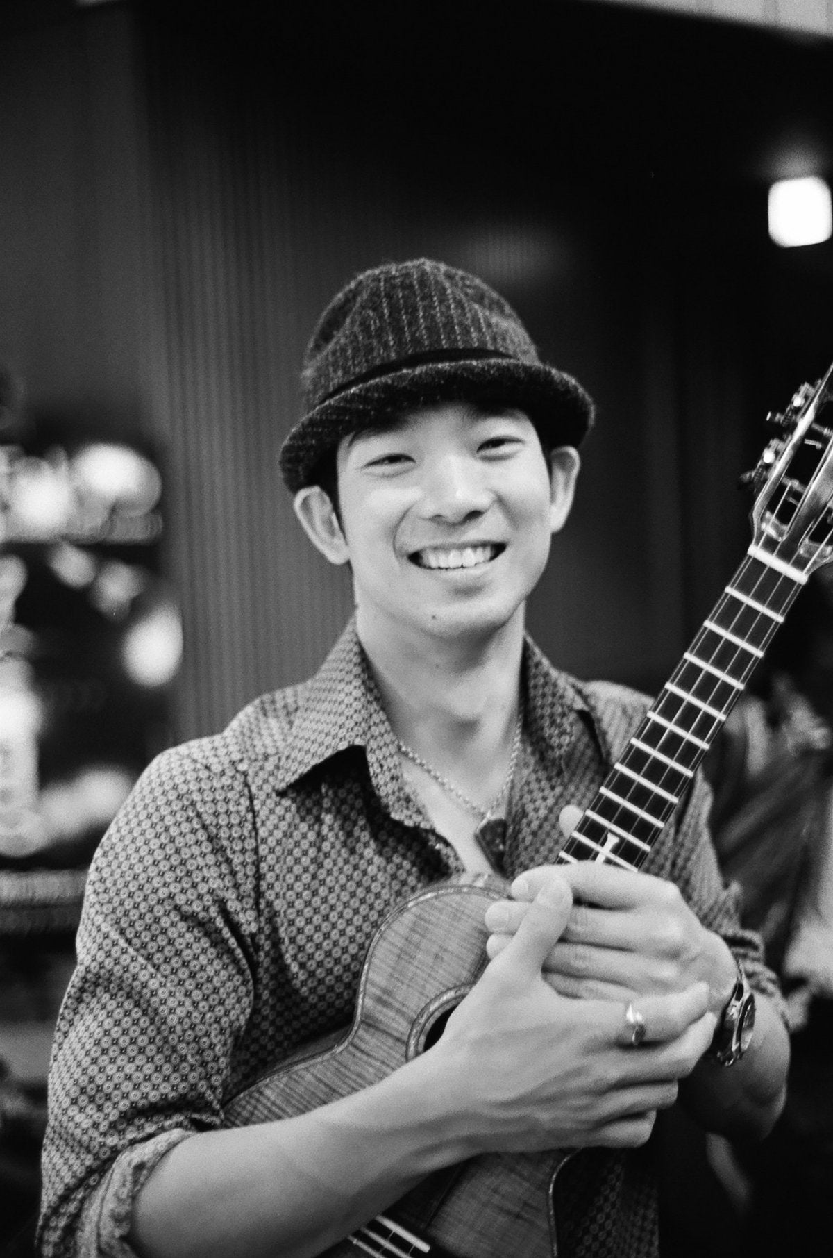 Qui est Jake Shimabukoro? - upaupatahiti