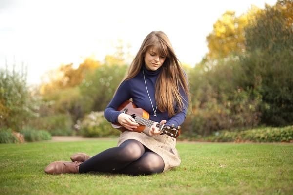Sophie Madeleine et le ukulele - upaupatahiti
